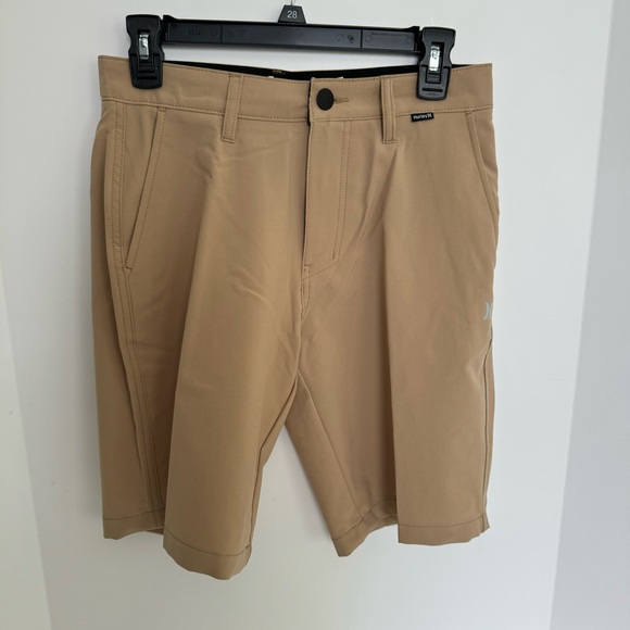 NWOT Hurley Dress Golf Chino Walking Shorts, Size 28 - Picture 1 of 5